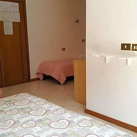 Canova Hotel 3*