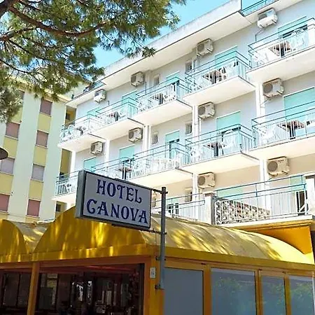 Canova Hotel 3*