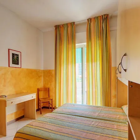 Canova Лидо-ди-Езоло